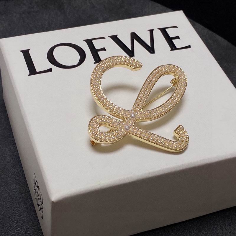 Loewe brooch 04lyx22